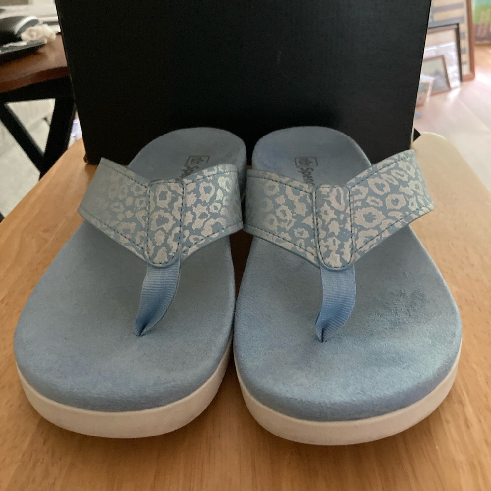 Spenco women’s Sz 12D light blue thong sandals - Picture 3 of 9